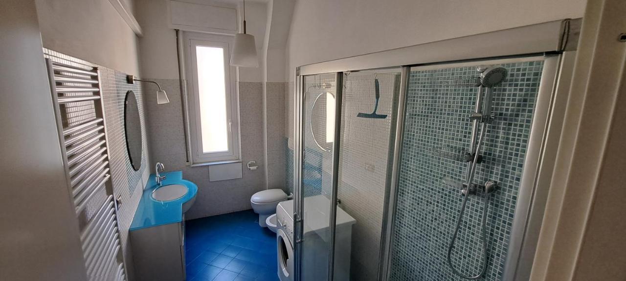 Waterfront Apartment Специя Экстерьер фото