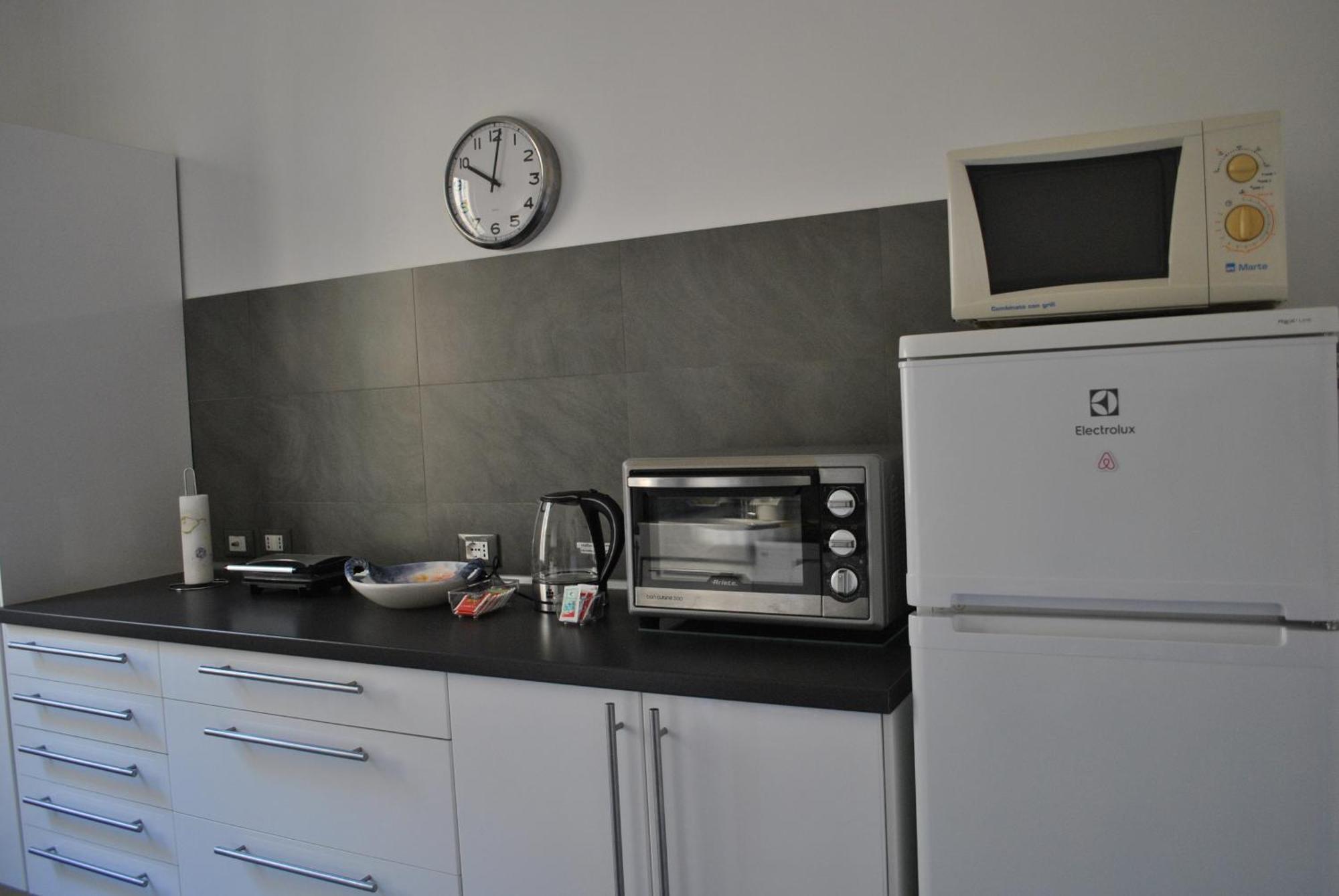 Waterfront Apartment Специя Экстерьер фото